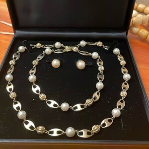 Elegant Costume Gold and Pearl Necklace Set with Stud Earrings
